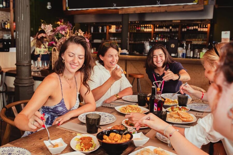 Barcelona: Small Group Gothic, Tapas & Churros Tour! - Why this Barcelona tour works