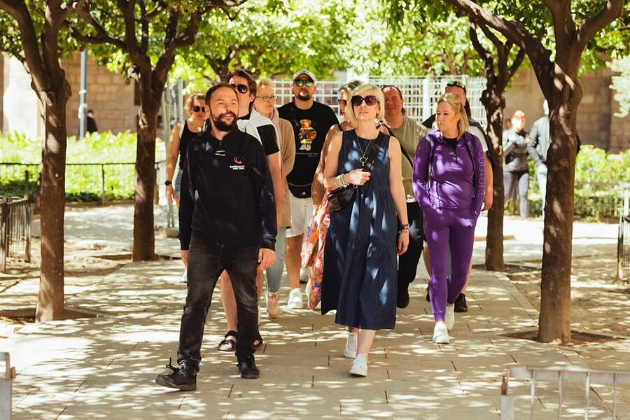 Barcelona: Small Group Gothic, Tapas & Churros Tour! - Wine, a porró, and the main tapas lunch