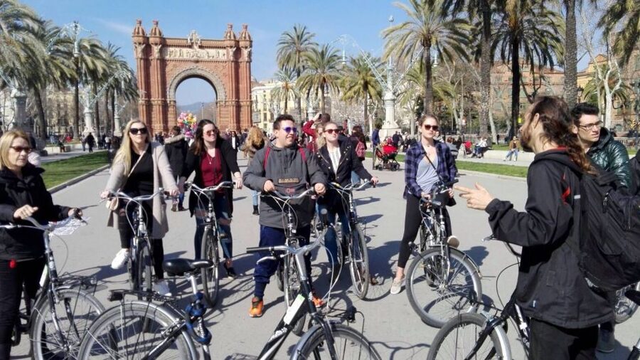 Barcelona: Small Group or Private Bike Tour - Eixample and the bold face of Modernisme