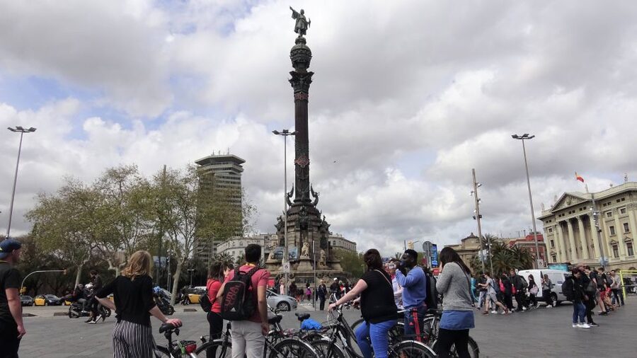 Barcelona: Small Group or Private Bike Tour - How the private format changes the day