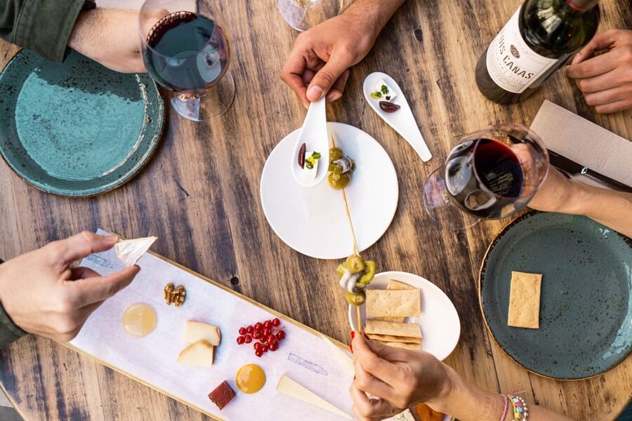 Barcelona: Sommelier-Led Food & Wine Tasting Tour - Key points to know before booking