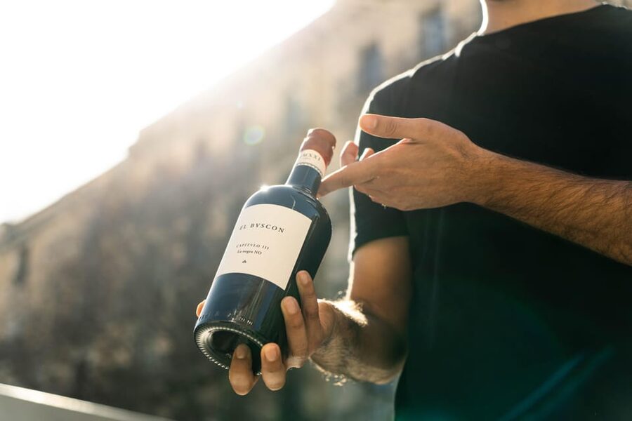 Barcelona: Sommelier-Led Food & Wine Tasting Tour - Third stop: a local bar to finish the tasting