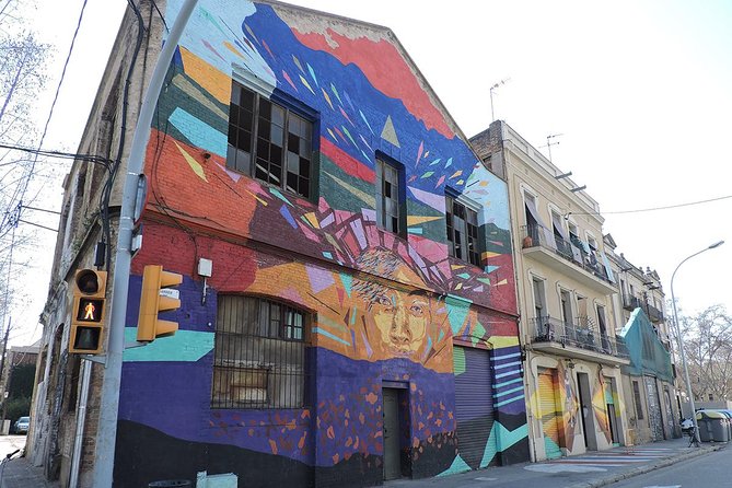 Barcelona Street Art and Graffitti Bicycle Tour - How this compares with a standard Barcelona sightseeing day