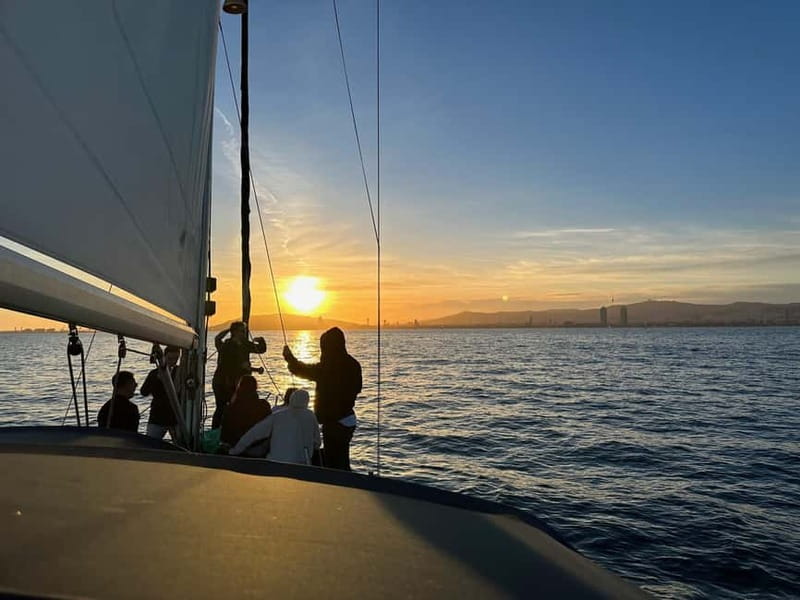 Barcelona: Sunset Boat Trip with Cava Wine and Snacks - Key points to know before booking