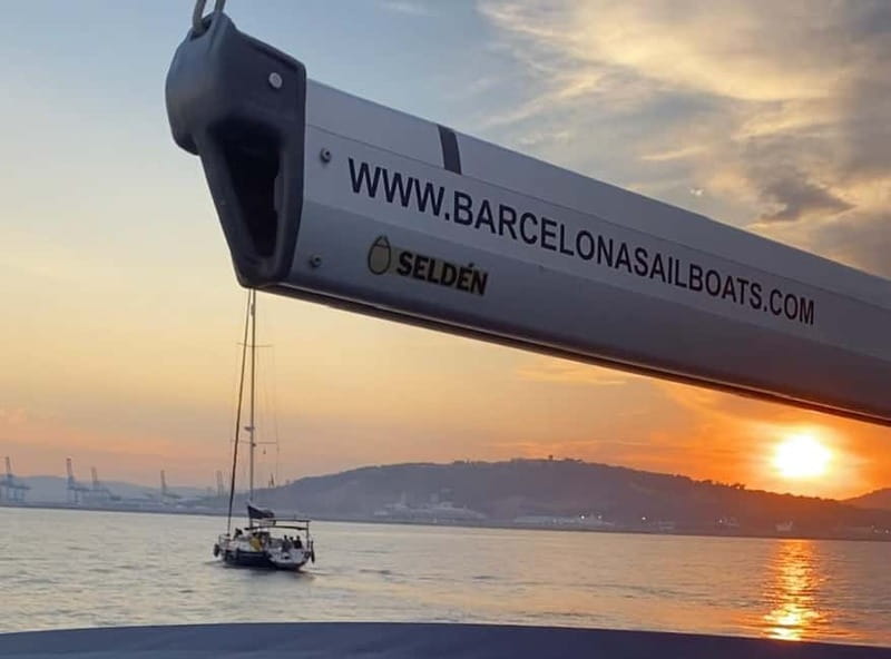 Barcelona: Sunset Boat Trip with Cava Wine and Snacks - Who will enjoy this boat trip most?