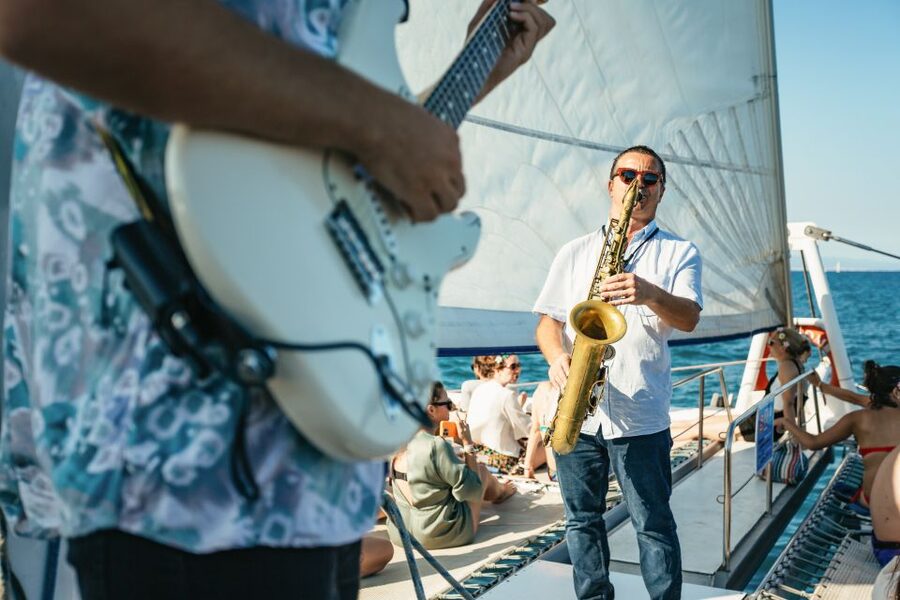 Barcelona: Sunset Catamaran Cruise with Live Music - Key points to know before you book
