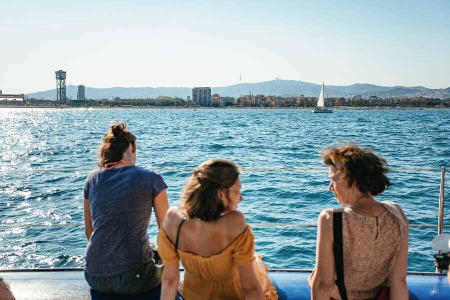 Barcelona: Sunset Catamaran Cruise with Live Music - The onboard bar and the real cost of the evening