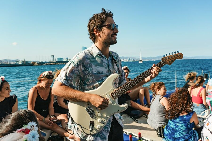 Barcelona: Sunset Catamaran Cruise with Live Music - Small details that can make the evening better