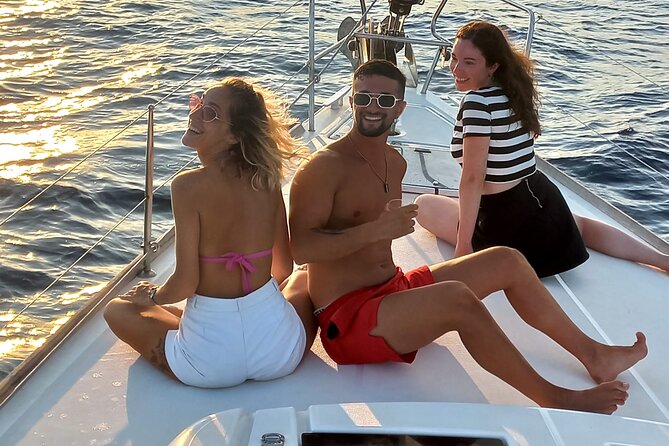 Barcelona Sunset Sailing Cruise from Port Olímpic with Open Bar - Who will enjoy this Barcelona sail