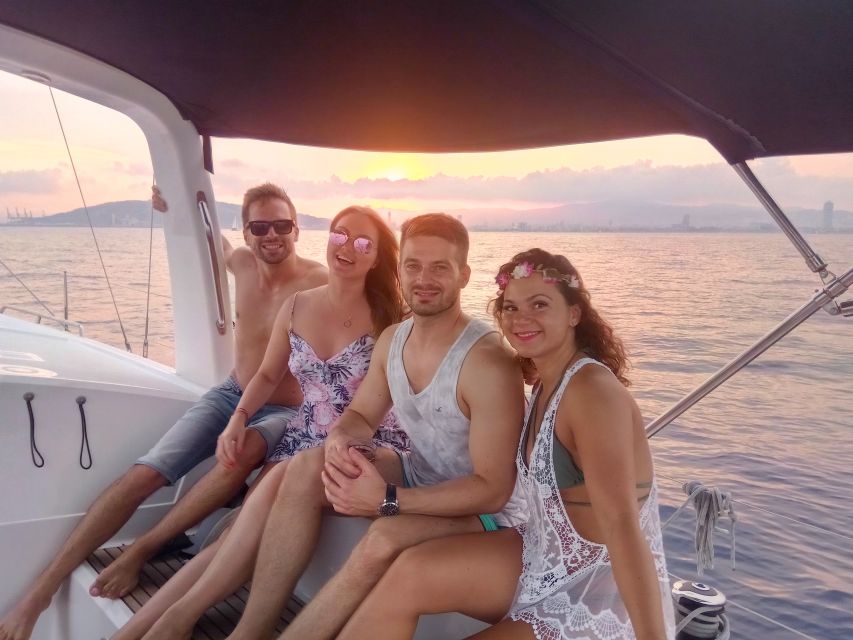 Barcelona: Sunset Sailing Tour with Open Bar & Snacks - The first views: Gehry’s fish and the Olympic towers