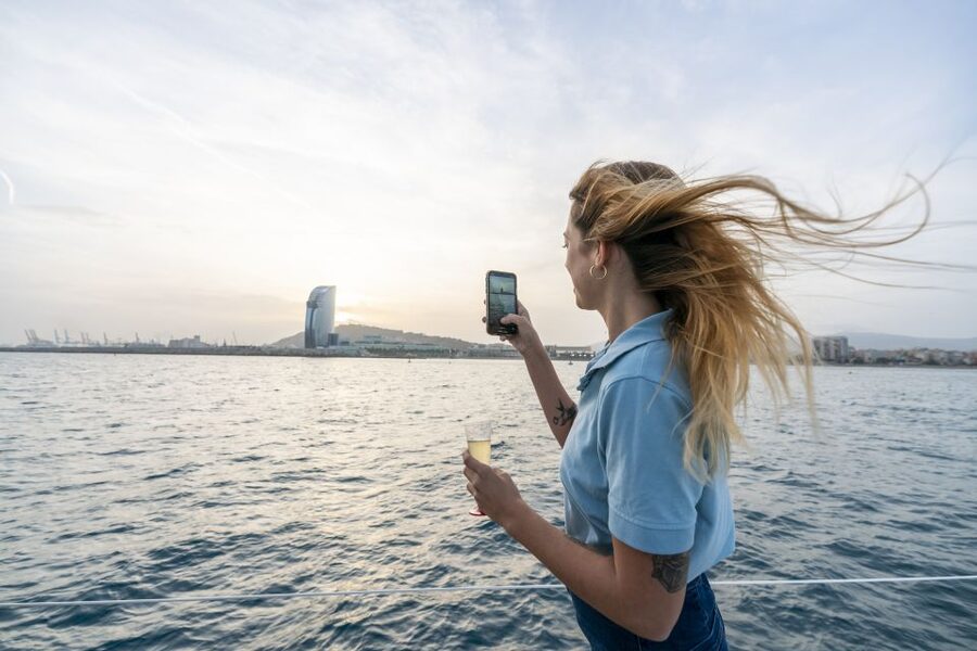 Barcelona Sunset Sailing with Gin Tonic Workshop Option - Should you book the Barcelona sunset sail?