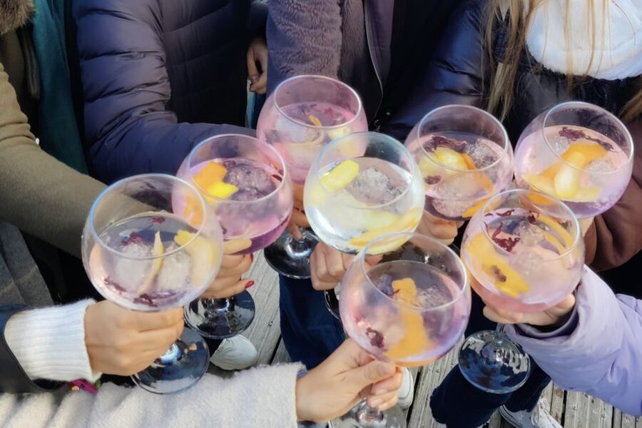 Barcelona Sunset Sailing with Gin Tonic Workshop Option - Choosing the right evening