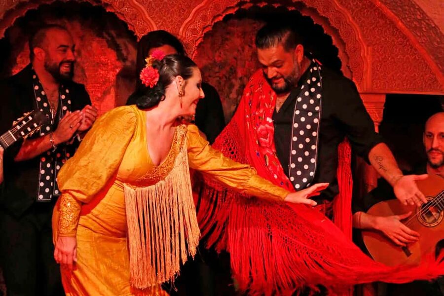 Barcelona: Tablao Flamenco Cordobes Show and Drink in Rambla - Is the dinner worth the extra cost?