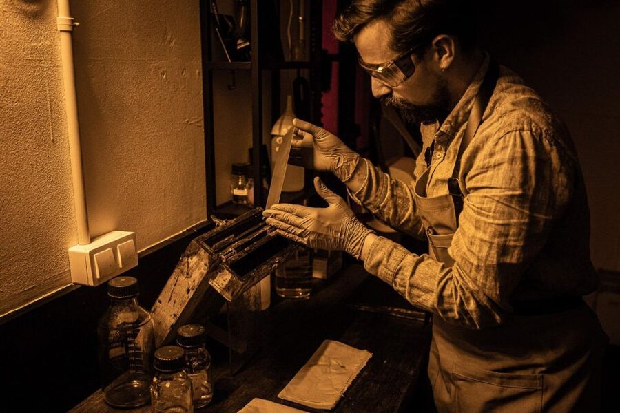 Barcelona: Take your portrait with a 19th century process - Key points to know before booking