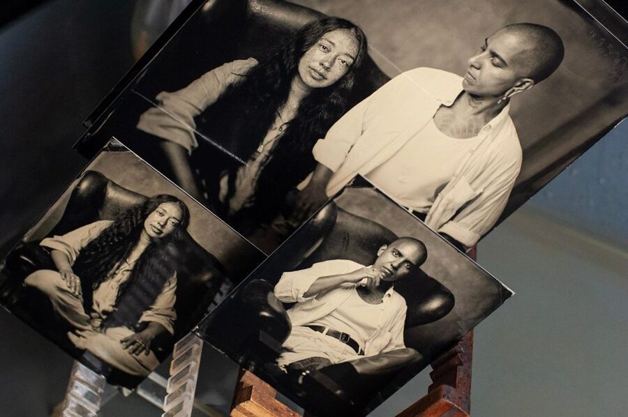 Barcelona: Take your portrait with a 19th century process - Practical timing in the Gothic Quarter