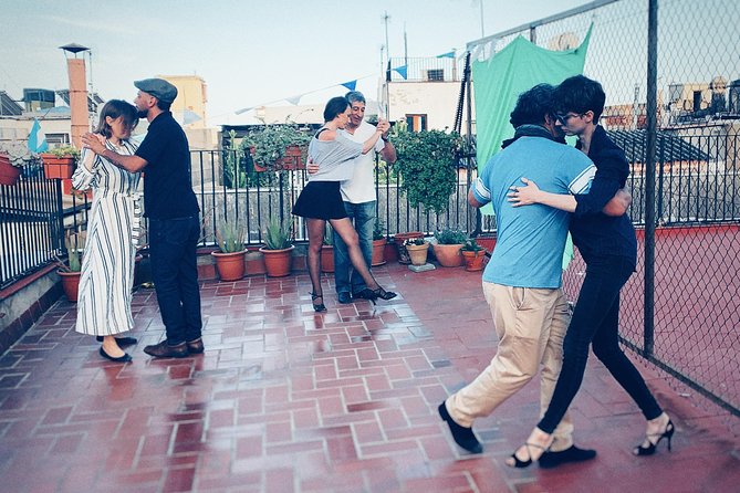 Barcelona Tango Lesson, where passion meets fun - A short routine gives the lesson a clear goal