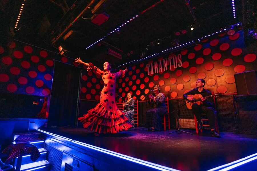 Barcelona: Tapas and Flamenco Experience - Sangria that keeps arriving