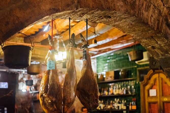 Barcelona Tapas and Wine Private Walking Tour - Fossar de les Moreres and the memory of 1714