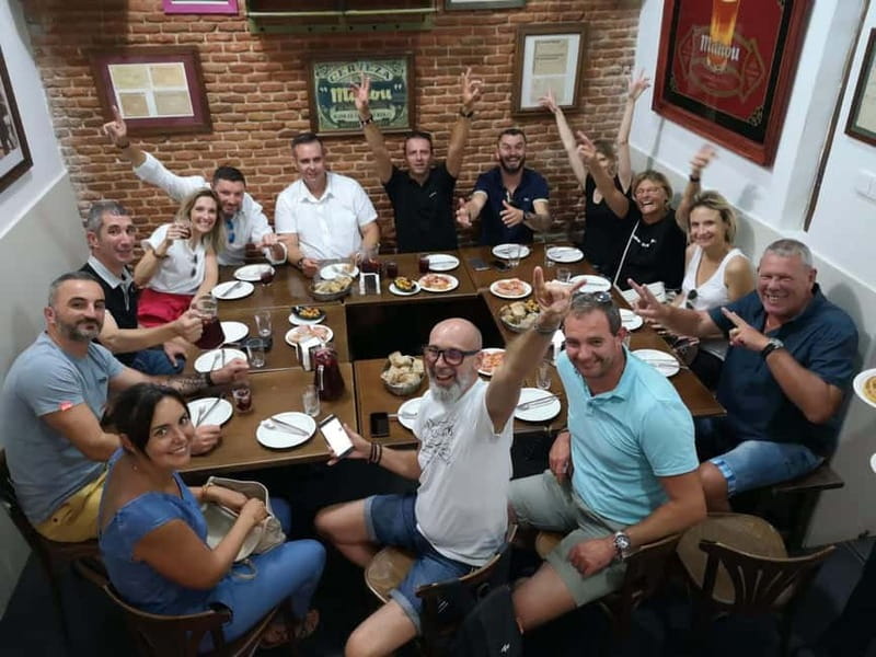 Barcelona: Tapas Crawl full meal & drinks all included - A meal with enough food to replace dinner