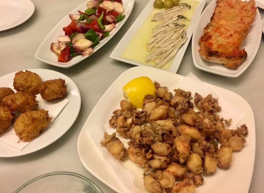 Barcelona: Tapas Crawl full meal & drinks all included - Who will get the most from this tapas crawl