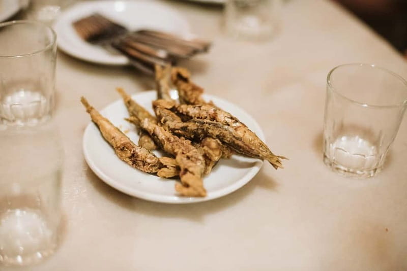 Barcelona: Tapas, Wine & History Tour of the Old Town - Who will enjoy this experience most