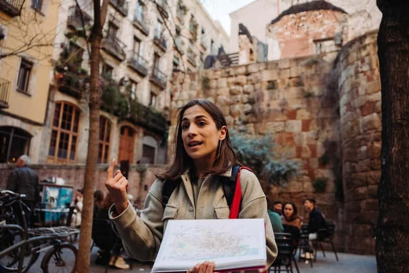 Barcelona: Tapas & Wine Tour in Born & Gothic Quarter - Key points at a glance
