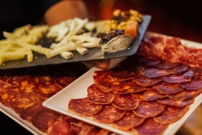 Barcelona Tapas & Wine Walking Tour with Optional Flamenco - The guide can make or break the evening
