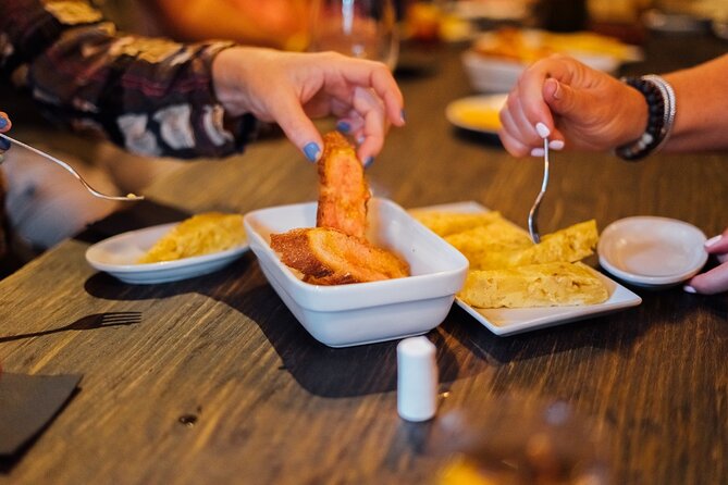 Barcelona Tapas & Wine Walking Tour with Optional Flamenco - The optional flamenco at Palau Dalmases