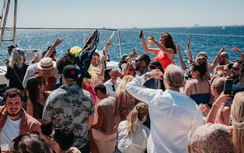 Barcelona: The Original Barcelona Boat Party - What the strong and weak points tell you