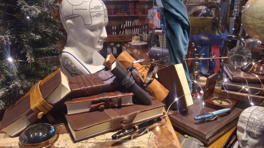 Barcelona: “The Shadow of the Wind” Literary Walking Tour - Els Quatre Gats, a café with literary weight