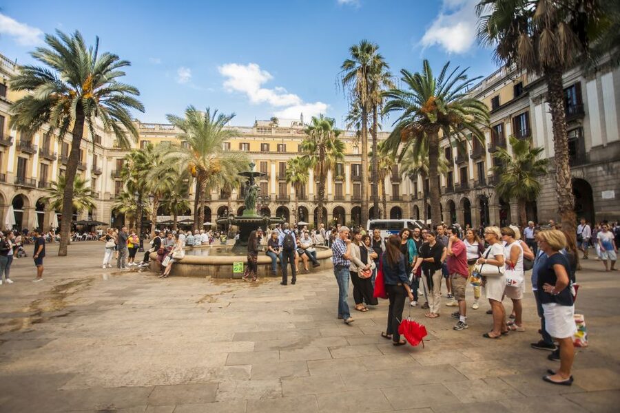 Barcelona: “The Shadow of the Wind” Literary Walking Tour - Sempere and Sons, Arc del Teatre, and the less obvious stops