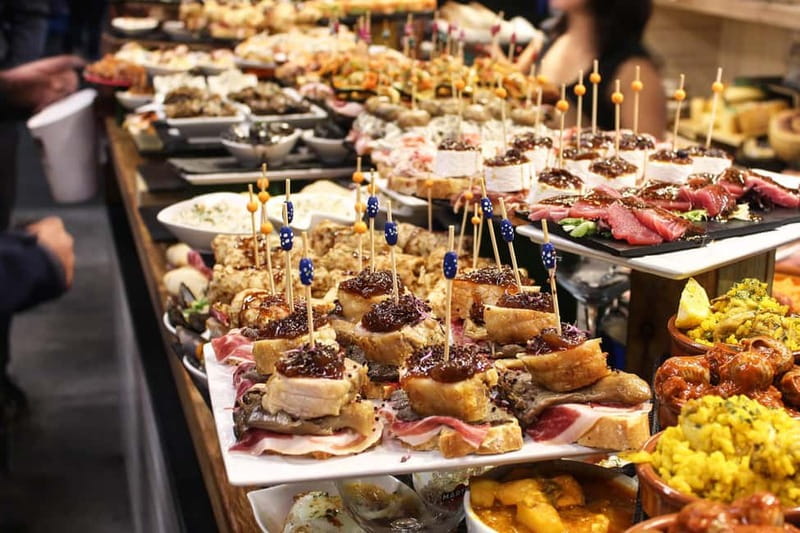 Barcelona: The Ultimate Local Tapas & Drinks Food Tour - Group size, timing, and practical details