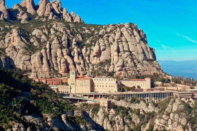 Barcelona to Montserrat Monastery: Tour, Transfers & Basilica - Inside the Montserrat Basilica