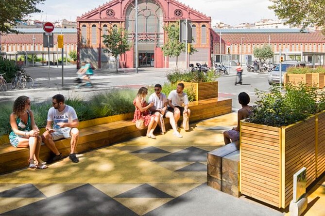 Barcelona Urban Planning Tour - Towards a Sustainable Smart City - The guide makes or breaks the experience