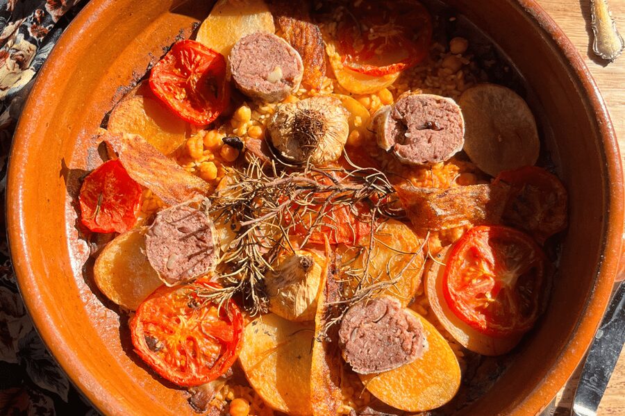 Barcelona: Vegan Paella and traditional rice dishes - Fideuà with konjac squid