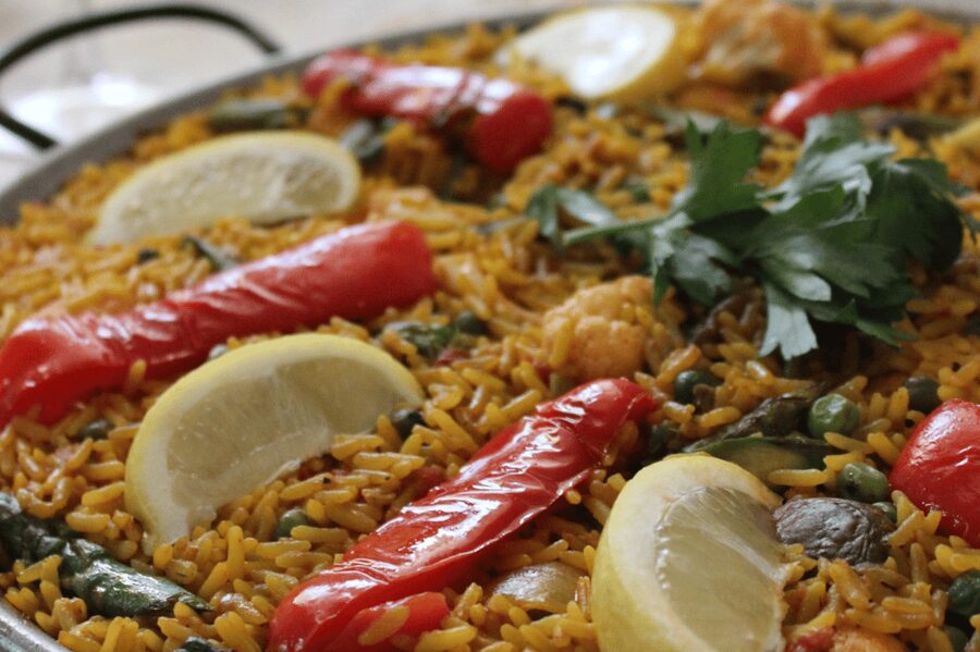 Barcelona: Vegan Paella and traditional rice dishes - The shared buffet is part of the lesson