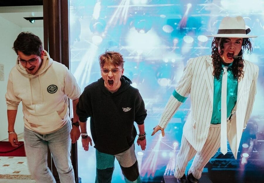 Barcelona: Wax Museum Entry Ticket - Film and television scenes are the crowd pleasers