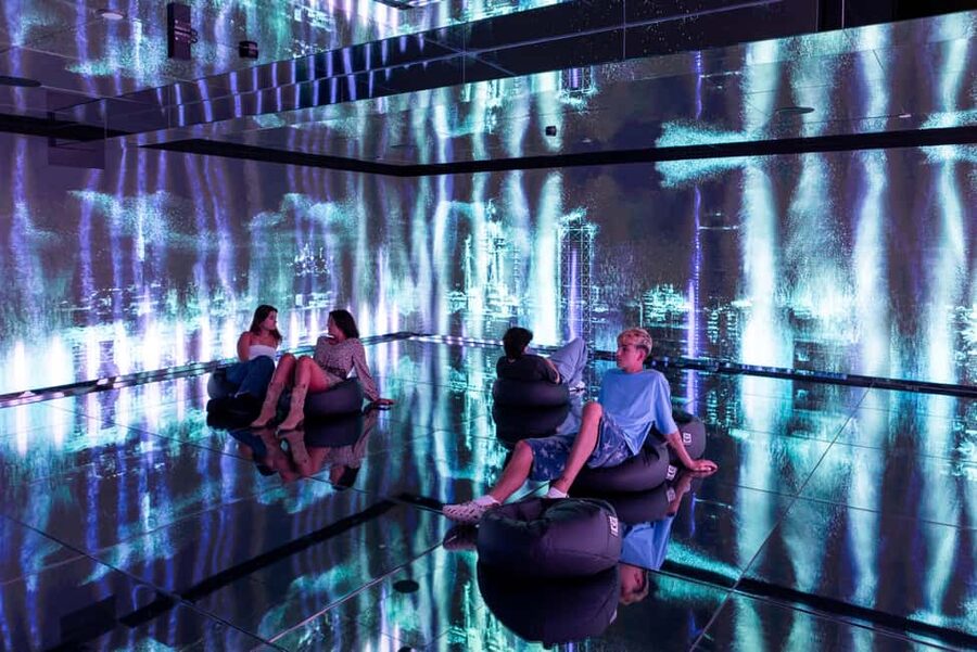 Barcelona: White Rabbit Catalonia's Top Immersive Experience - VR, artificial intelligence, and the story rooms