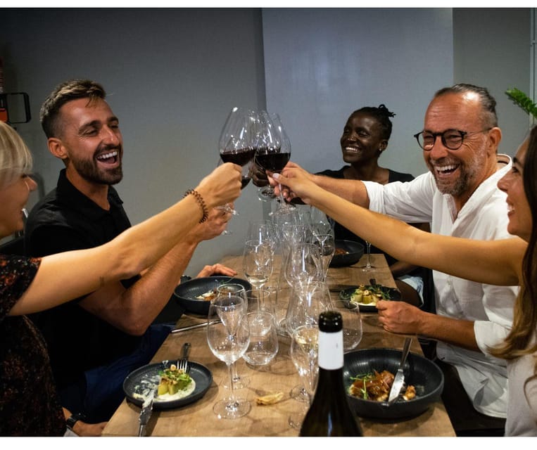 Barcelona: Wine Tasting and Tapas 5-Course Pairing Dinner - Key points to know before booking