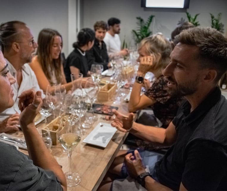 Barcelona: Wine Tasting and Tapas 5-Course Pairing Dinner - Arriving at Vivinos Wine Bar