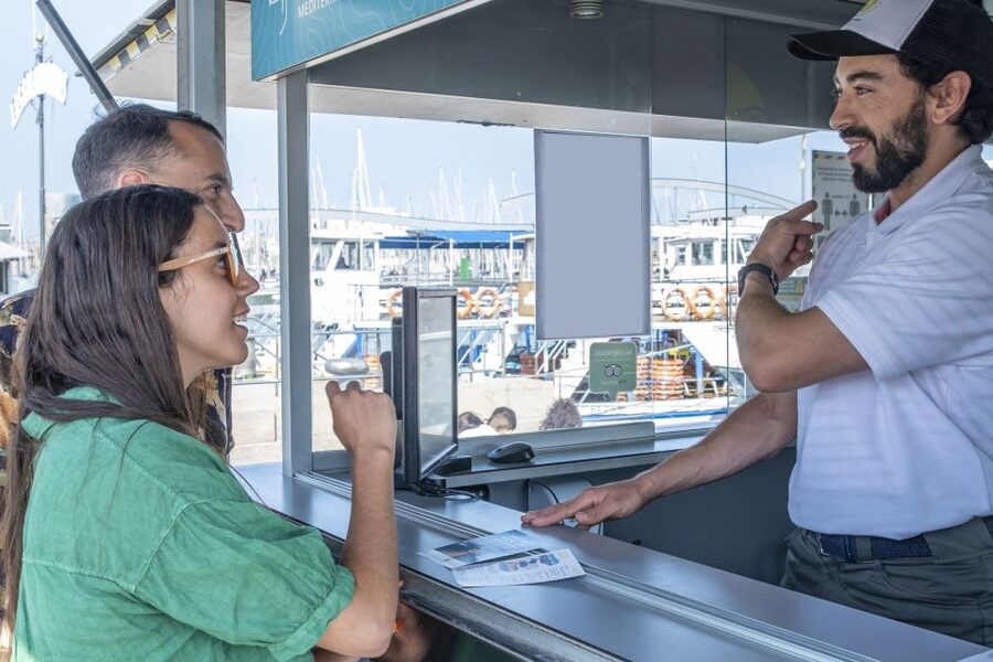 Barcelona: Wooden Boat Sailing with Tapa and Welcome Drink - What the crew does, and what it does not do