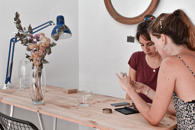 Barcelona Workshop: Make your silver ring with a jeweler - Why the three-person limit improves the class