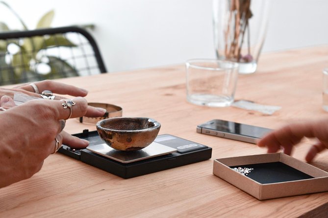 Barcelona Workshop: Make your silver ring with a jeweler - Tea, coffee, and mate at the bench