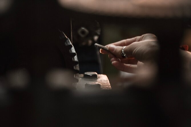 Barcelona Workshop: Make your silver ring with a jeweler - Location in Sants-Montjuïc