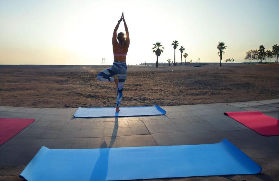 Barcelona: Yoga, Healthy Light Brunch and Sailing Experience - Starting with yoga before the boat
