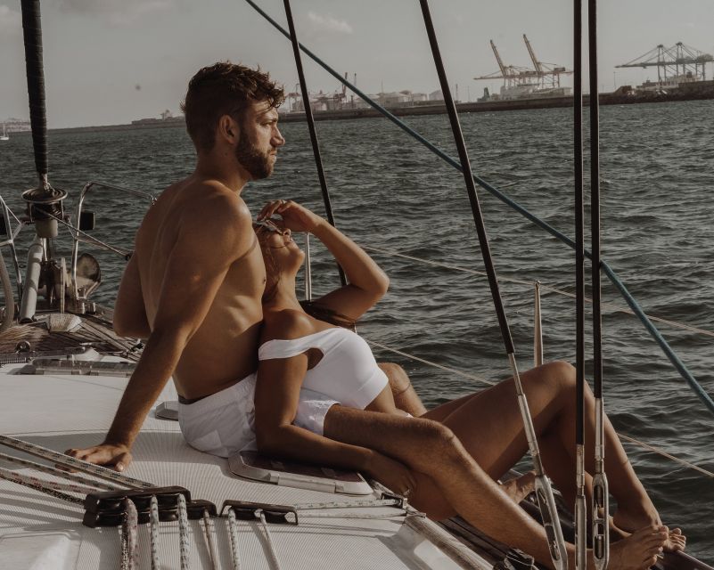Barefoot: Private sailing cruise in Barcelona - Key points to know before you book