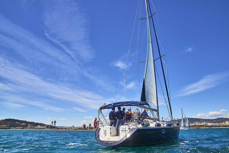 Barefoot: Private sailing cruise in Barcelona - The optional 30-minute swim stop