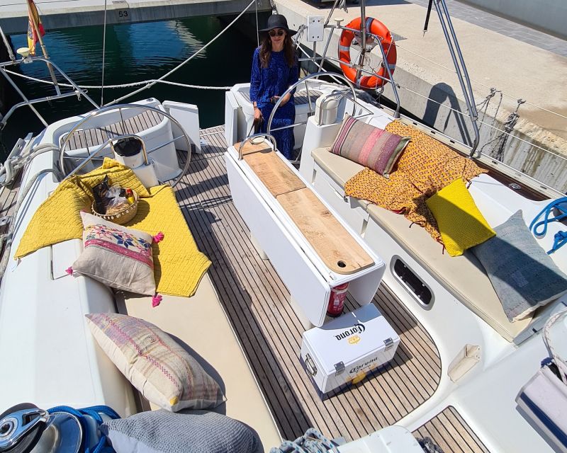 Barefoot: Private sailing cruise in Barcelona - Who will enjoy this Barcelona sailing trip?