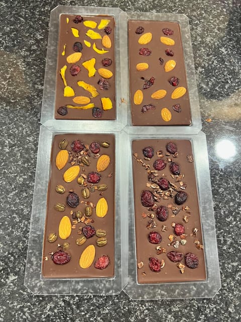 Bean to Bar Chocolate Workshop in Barcelona - From cocoa pod to roasted bean