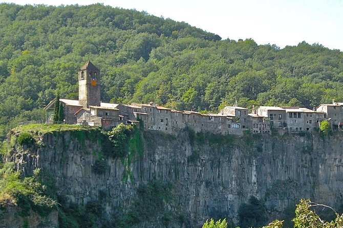 Besalu & 3 Medieval Towns Small Group Tour with Hotel Pick-Up - The guide and language can shape the whole day